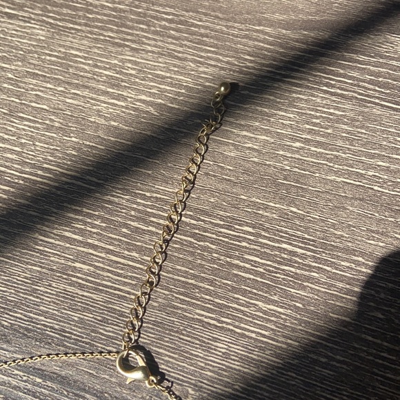 Gold bar necklace - Picture 3 of 3